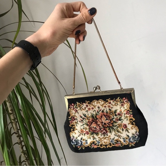 KENNETH COLE RARE Set of Women’s Embroidered Floral Canvas Backpack + Wallet M - Picture 2 of 12